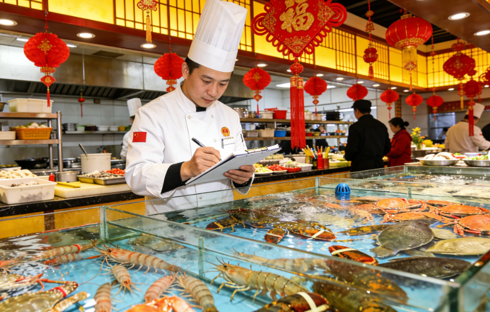 春节餐饮爆火！水产后厨三大核心管控策略，管理层必看